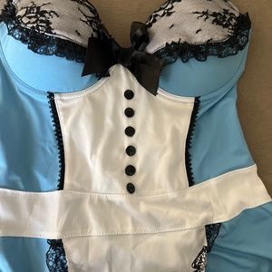 Halloween sexy Alice in Wonderland